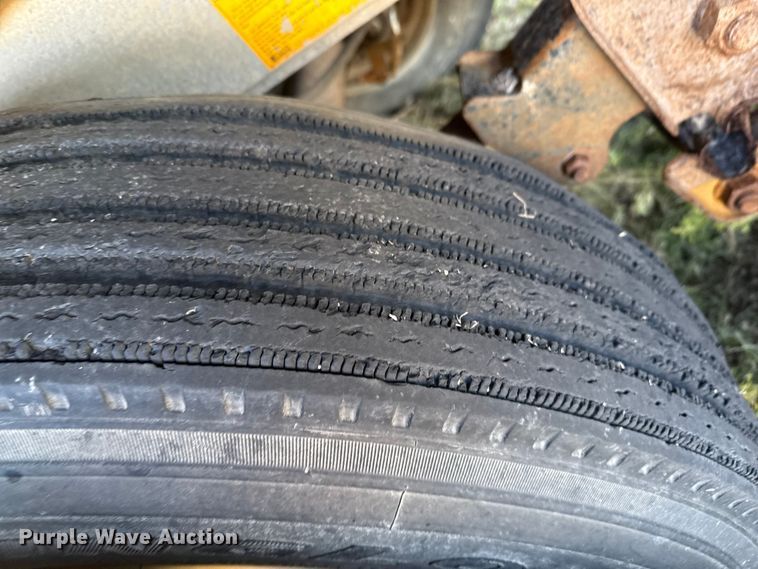 image for item EP0829 1994 Wilson PSDCL-308 livestock trailer