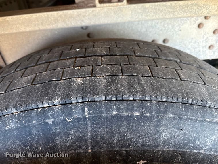 image for item EP0829 1994 Wilson PSDCL-308 livestock trailer