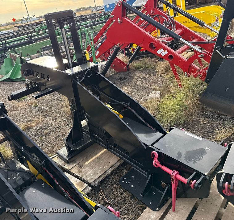 image for item EP0849 2025 NEKS fifth wheel wrecker boom