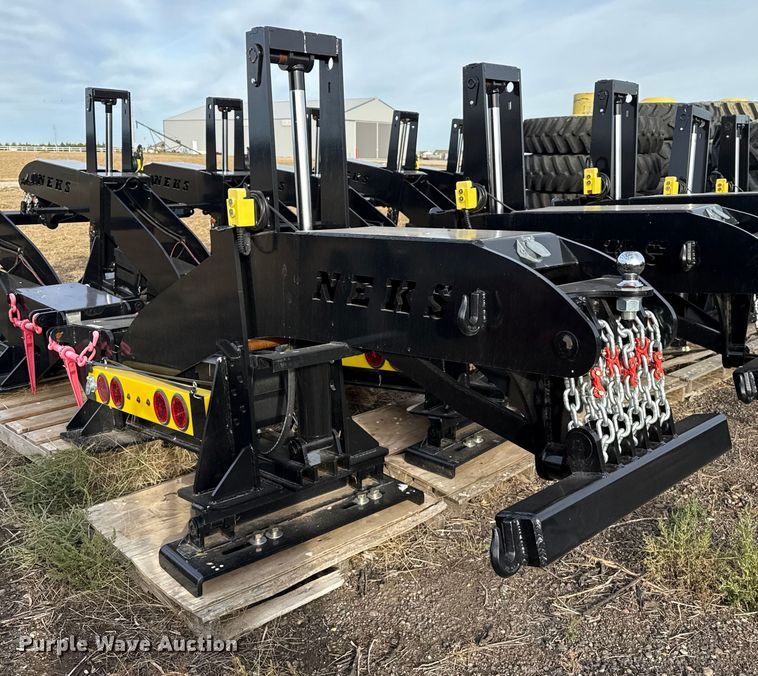image for item EP0849 2025 NEKS fifth wheel wrecker boom