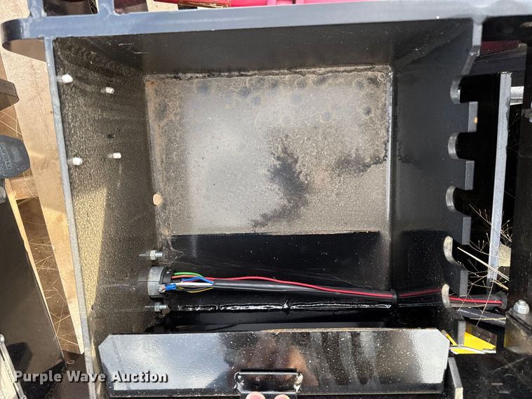 image for item EP0849 2025 NEKS fifth wheel wrecker boom