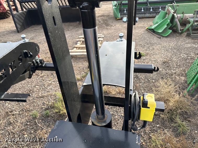 image for item EP0849 2025 NEKS fifth wheel wrecker boom