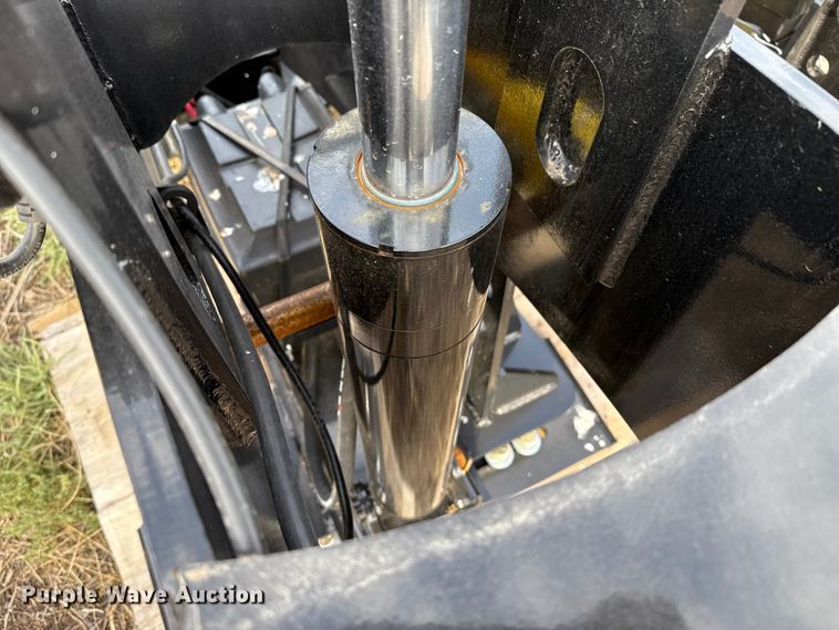 image for item EP0849 2025 NEKS fifth wheel wrecker boom