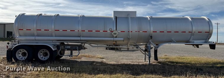 image for item EP0902 2011 tank trailer