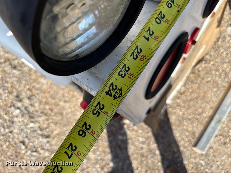 image for item EP0902 2011 tank trailer