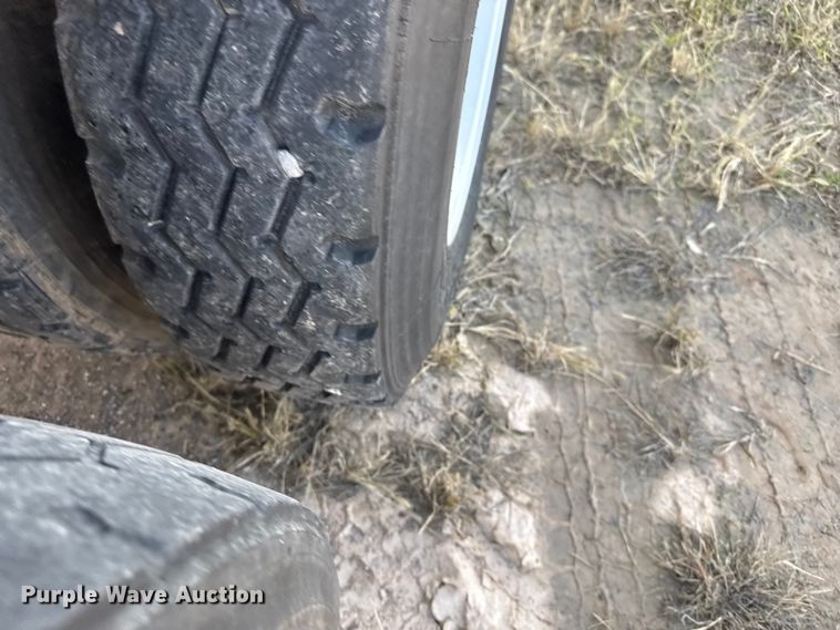 image for item EP0902 2011 tank trailer