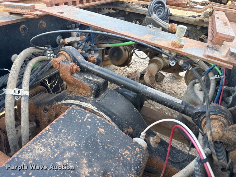 image for item EP0919 2006 Freightliner FLD semi truck