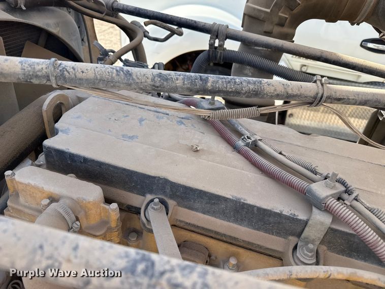 image for item EP0919 2006 Freightliner FLD semi truck