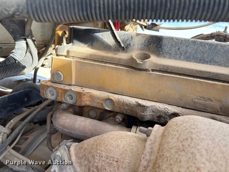 image for item EP0919 2006 Freightliner FLD semi truck