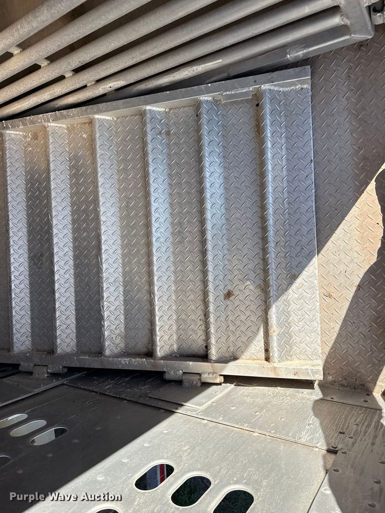 image for item EP0929 2009 Barrett livestock trailer