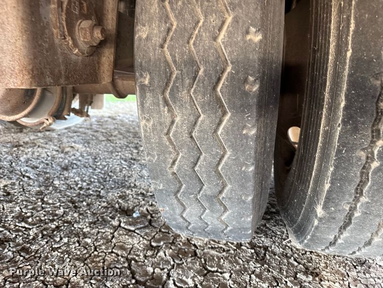 image for item EP0929 2009 Barrett livestock trailer
