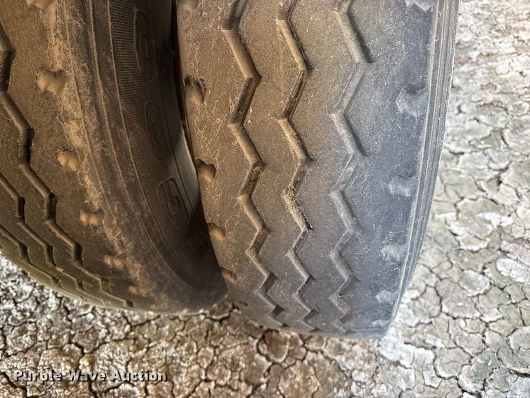 image for item EP0929 2009 Barrett livestock trailer