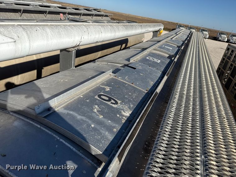 image for item EP0930 2008 Pinson feed delivery trailer