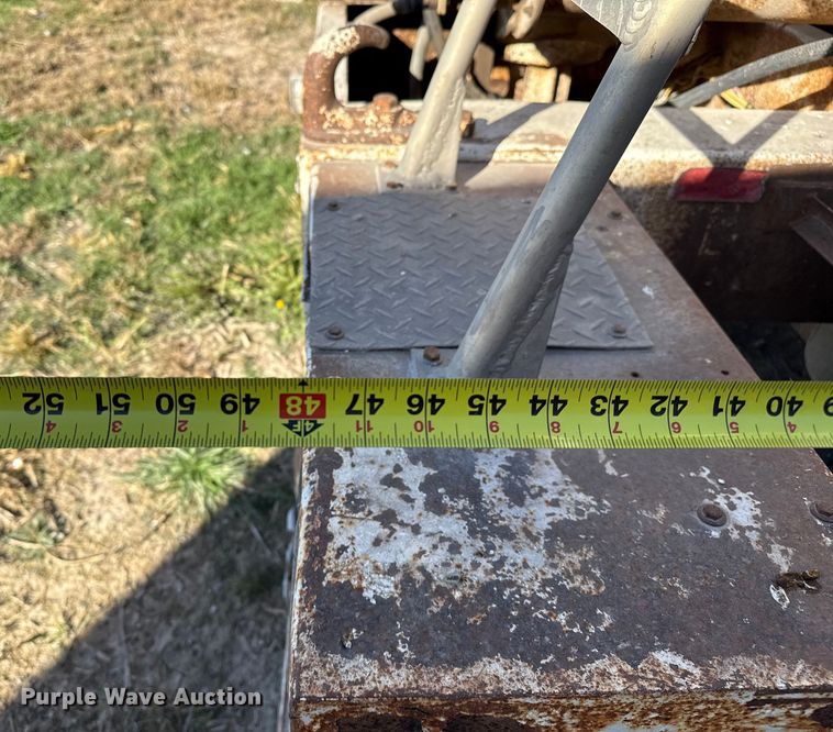 image for item EP0930 2008 Pinson feed delivery trailer