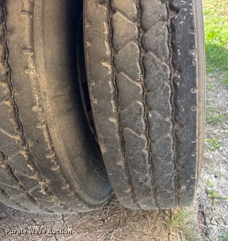 image for item EP0930 2008 Pinson feed delivery trailer