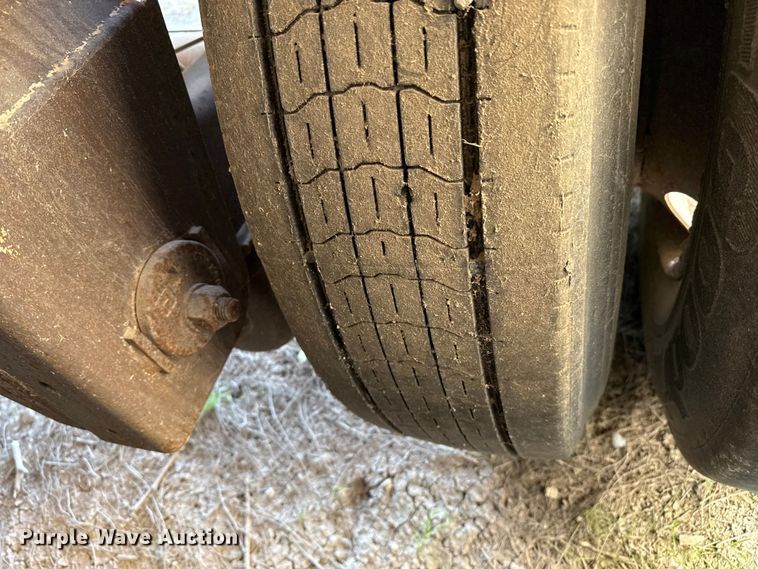 image for item EP0930 2008 Pinson feed delivery trailer