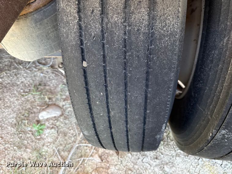 image for item EP0930 2008 Pinson feed delivery trailer