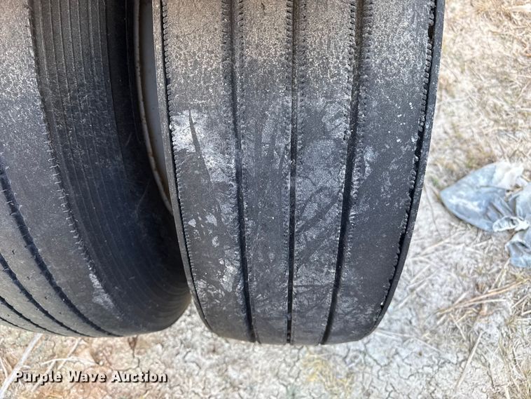 image for item EP0930 2008 Pinson feed delivery trailer