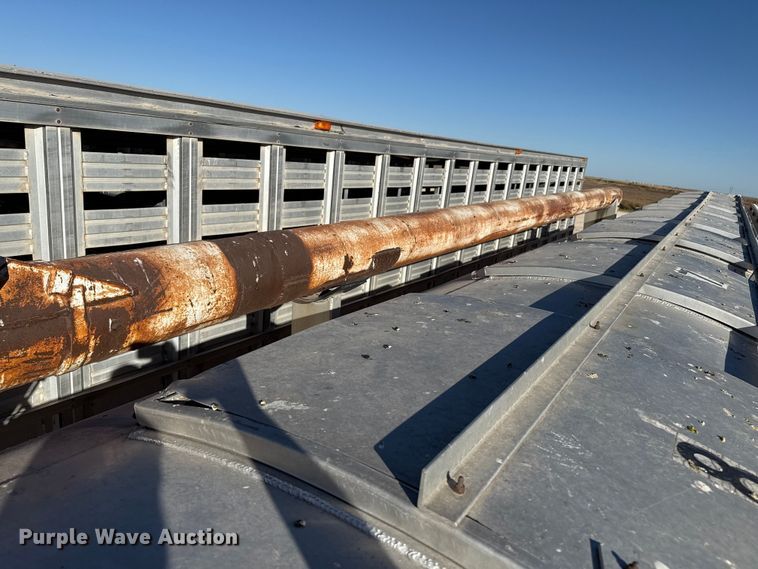 image for item EP0933 2003 Pinson feed delivery trailer