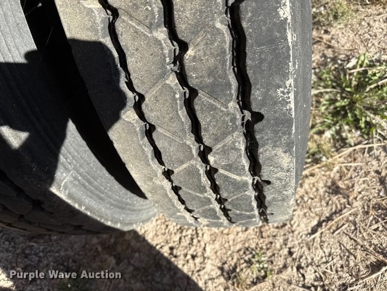 image for item EP0933 2003 Pinson feed delivery trailer