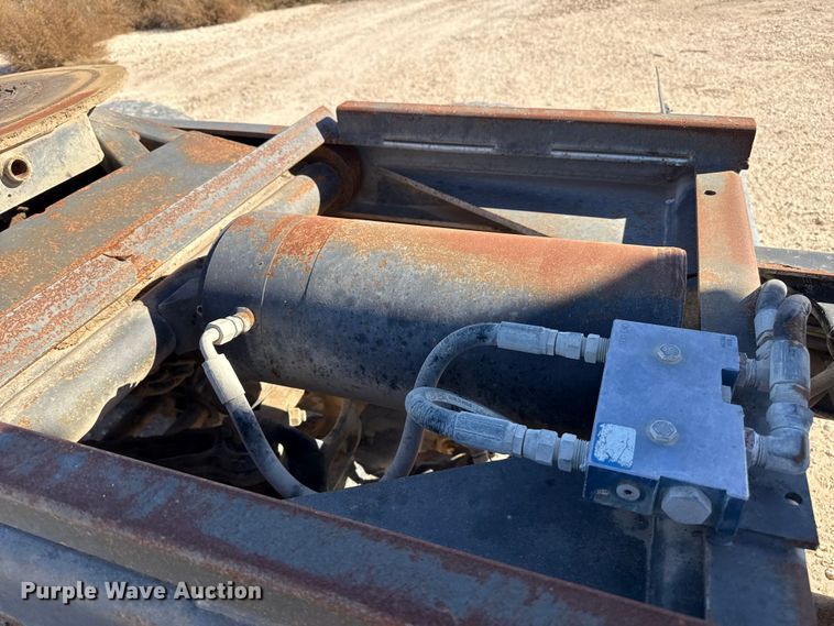 image for item EP0934 2007 Kenworth T800 semi truck