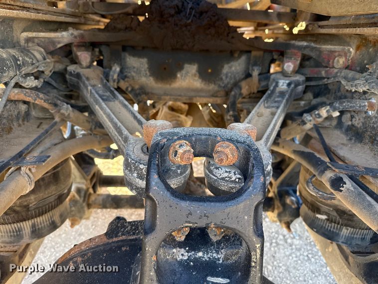 image for item EP0934 2007 Kenworth T800 semi truck