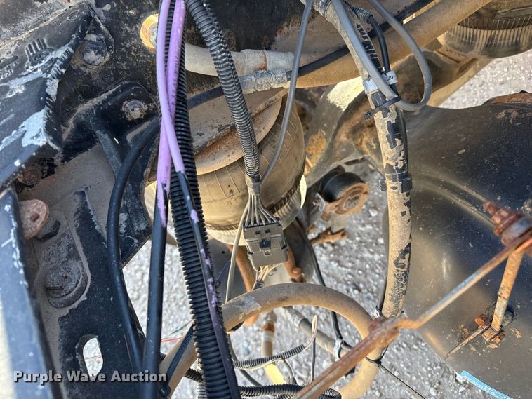 image for item EP0934 2007 Kenworth T800 semi truck