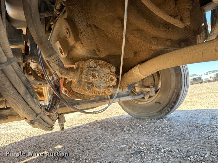 image for item EP0934 2007 Kenworth T800 semi truck