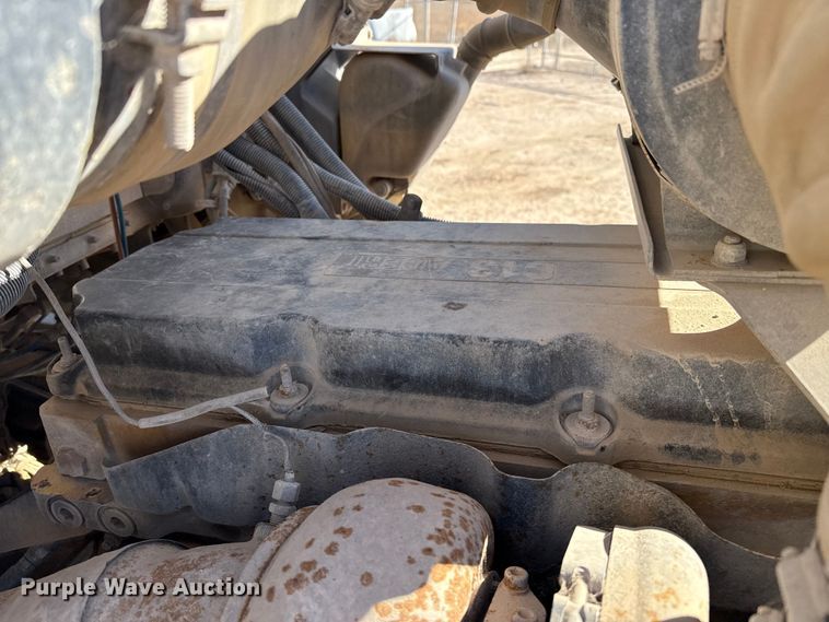 image for item EP0934 2007 Kenworth T800 semi truck