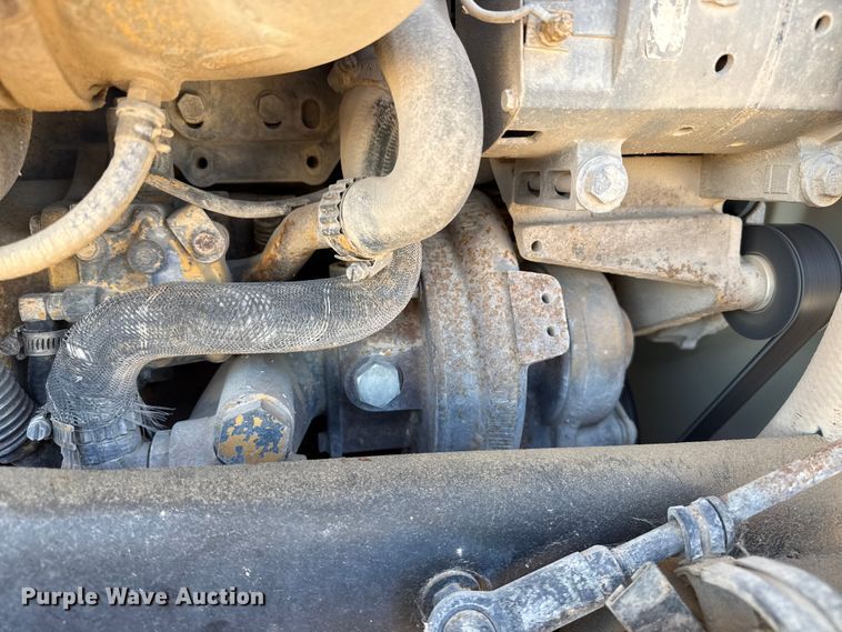 image for item EP0934 2007 Kenworth T800 semi truck