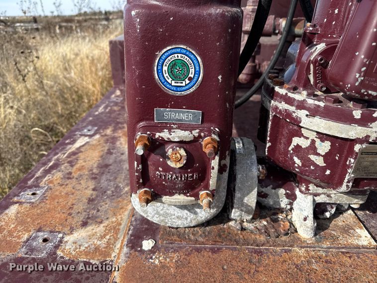 image for item EP0946 1999 National Tank Mfg propane delivery bed