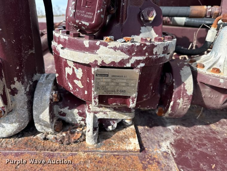 image for item EP0946 1999 National Tank Mfg propane delivery bed