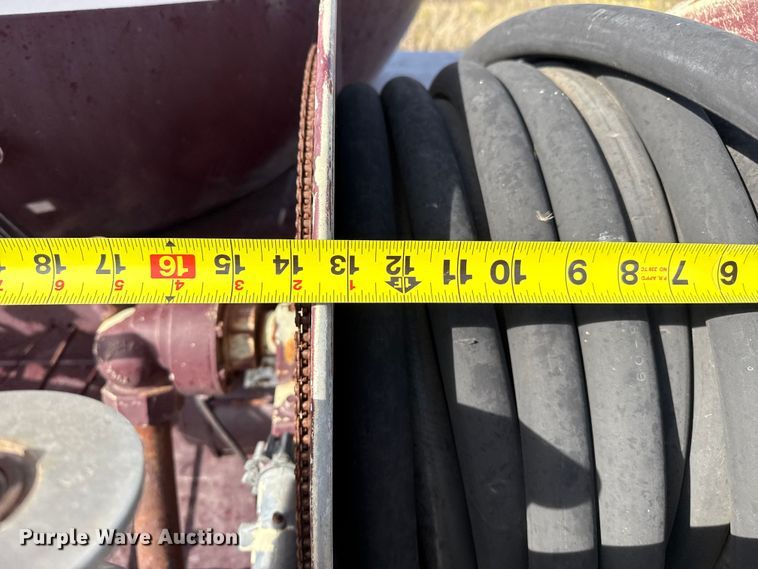 image for item EP0946 1999 National Tank Mfg propane delivery bed