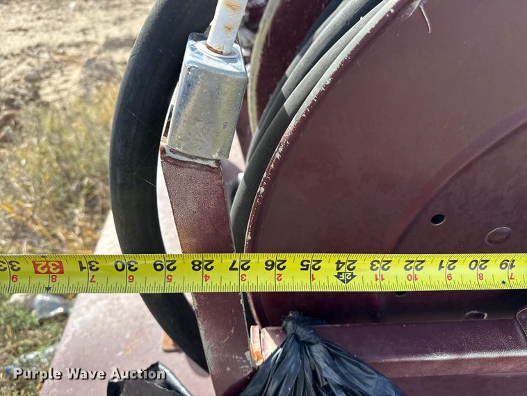 image for item EP0946 1999 National Tank Mfg propane delivery bed