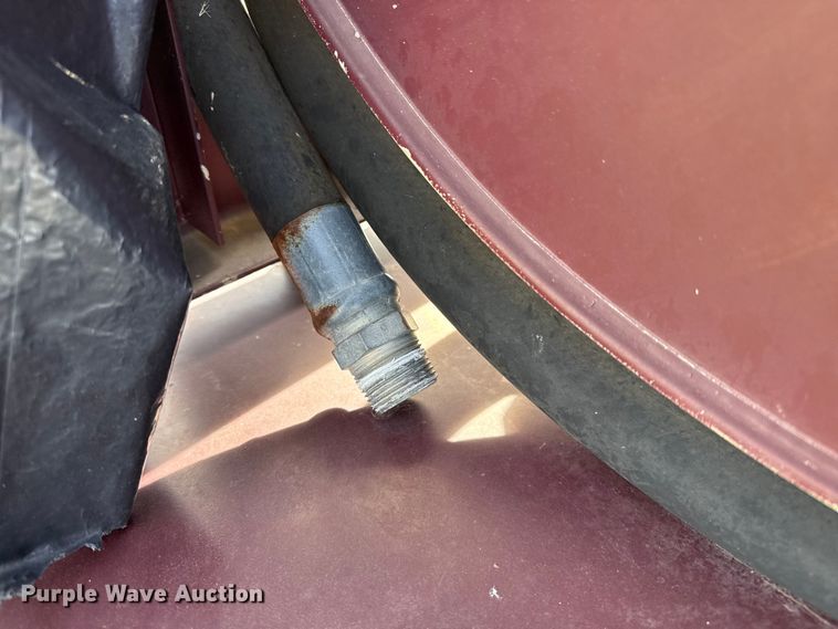 image for item EP0946 1999 National Tank Mfg propane delivery bed