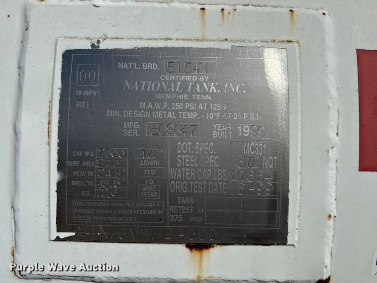 image for item EP0946 1999 National Tank Mfg propane delivery bed