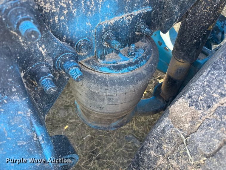 image for item EP0967 2005 Freightliner Columbia semi truck