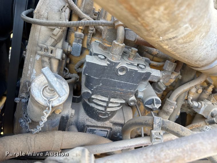 image for item EP0967 2005 Freightliner Columbia semi truck