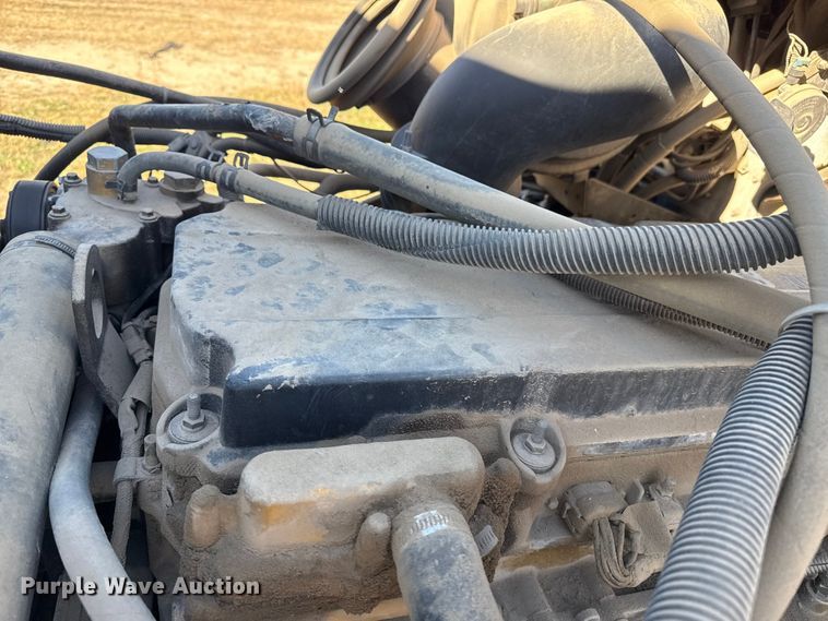 image for item EP0967 2005 Freightliner Columbia semi truck