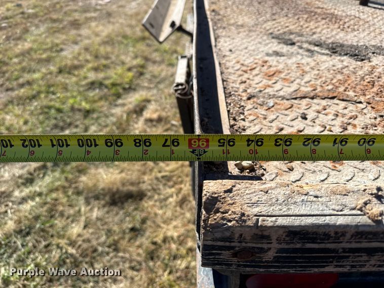 image for item EP0969 2005 International 8600 flatbed truck