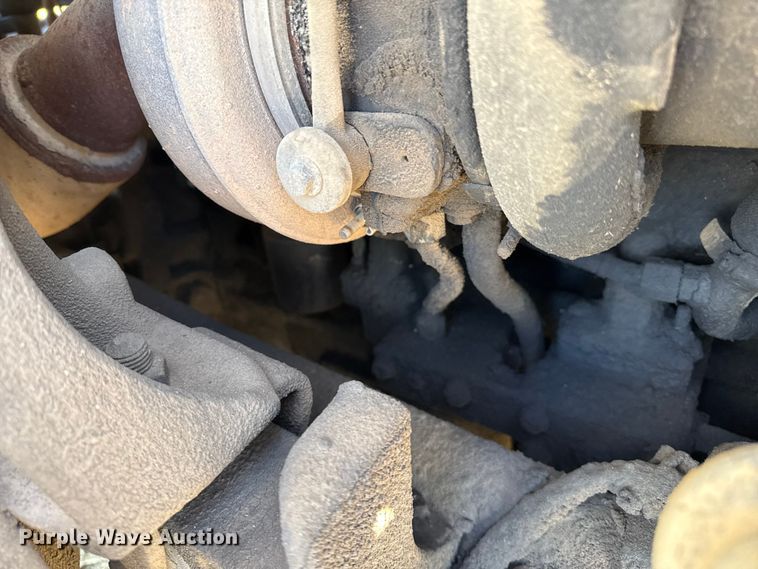 image for item EP0969 2005 International 8600 flatbed truck