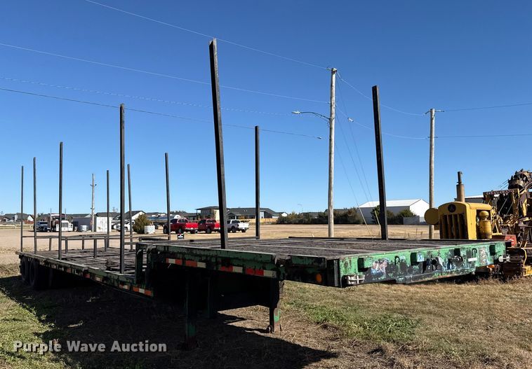 image for item EP0971 1982 Fontaine drop deck trailer