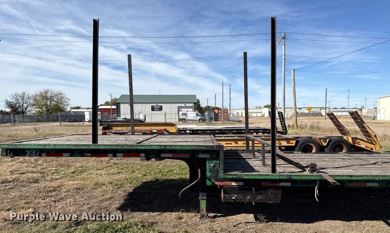 image for item EP0971 1982 Fontaine drop deck trailer