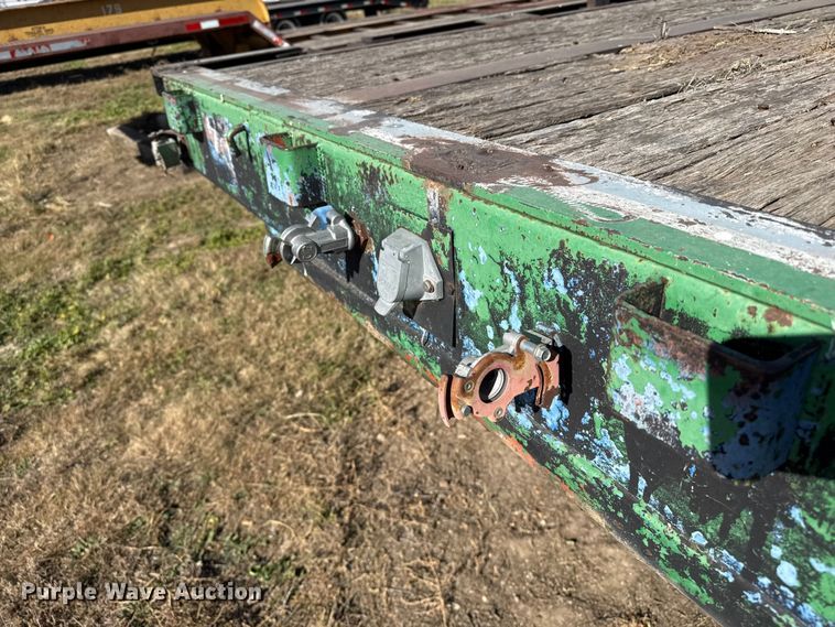 image for item EP0971 1982 Fontaine drop deck trailer