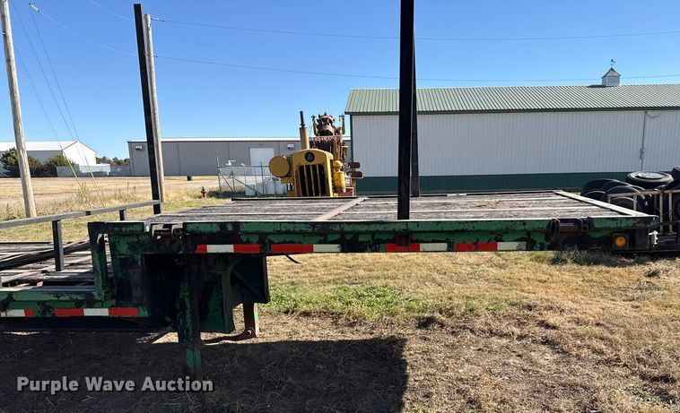 image for item EP0971 1982 Fontaine drop deck trailer