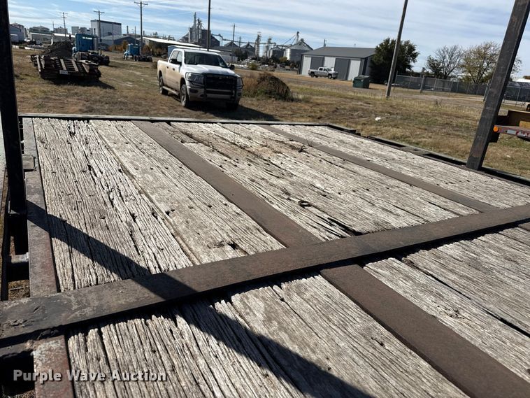 image for item EP0971 1982 Fontaine drop deck trailer