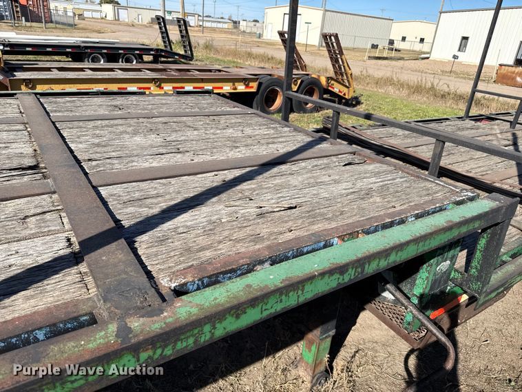 image for item EP0971 1982 Fontaine drop deck trailer