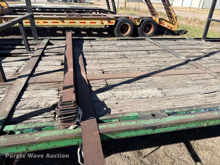 image for item EP0971 1982 Fontaine drop deck trailer