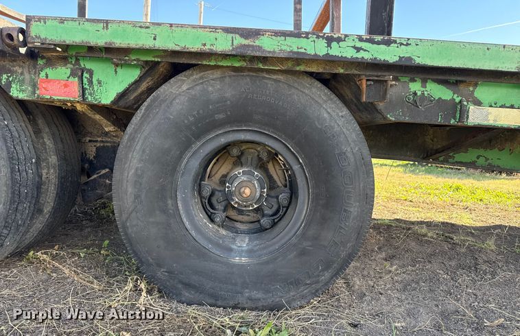 image for item EP0971 1982 Fontaine drop deck trailer