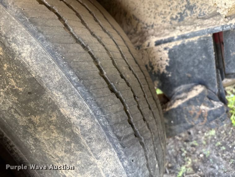 image for item EP0971 1982 Fontaine drop deck trailer